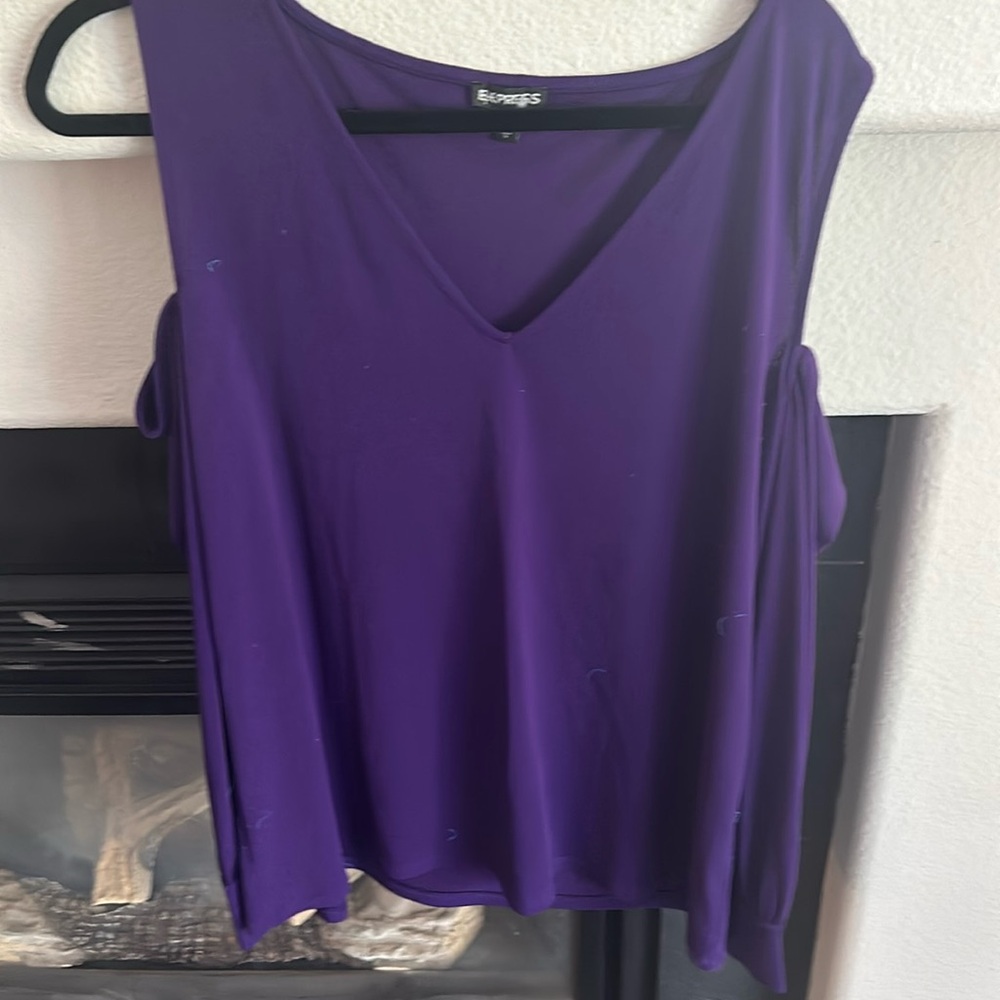 LARGE LONG SLEEVE EXPRESS V NECK BLOUSE 09